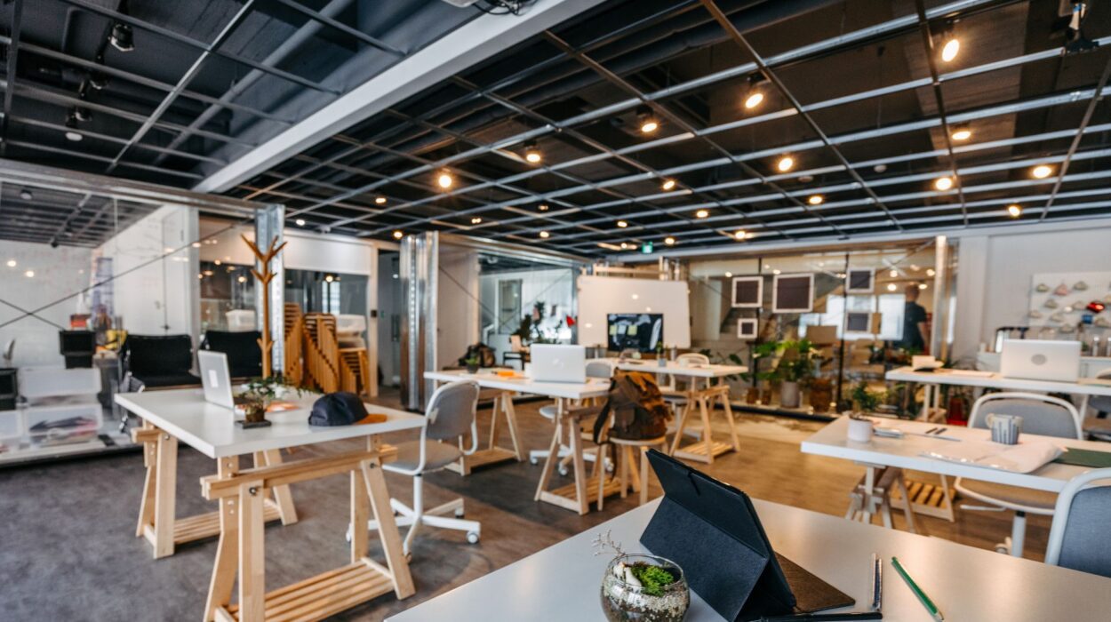 6 Questions to Ask When Touring a Coworking Space